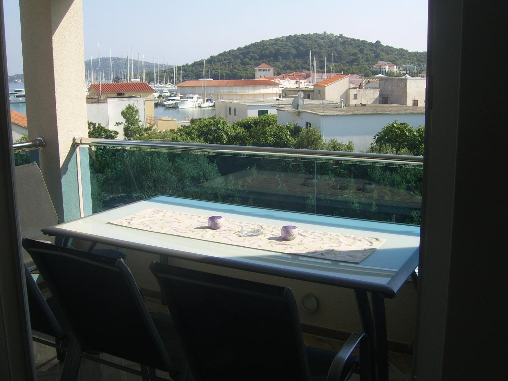Apartments Villa Erik Rogoznica  Phòng bức ảnh