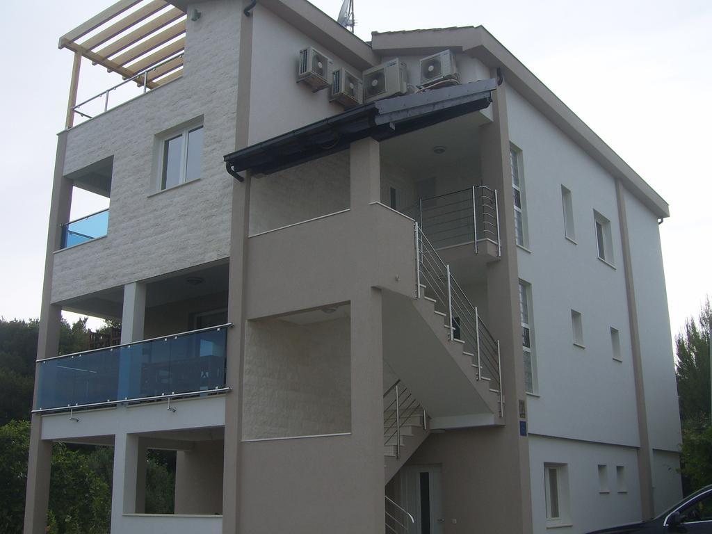 Apartments Villa Erik Rogoznica  Ngoại thất bức ảnh