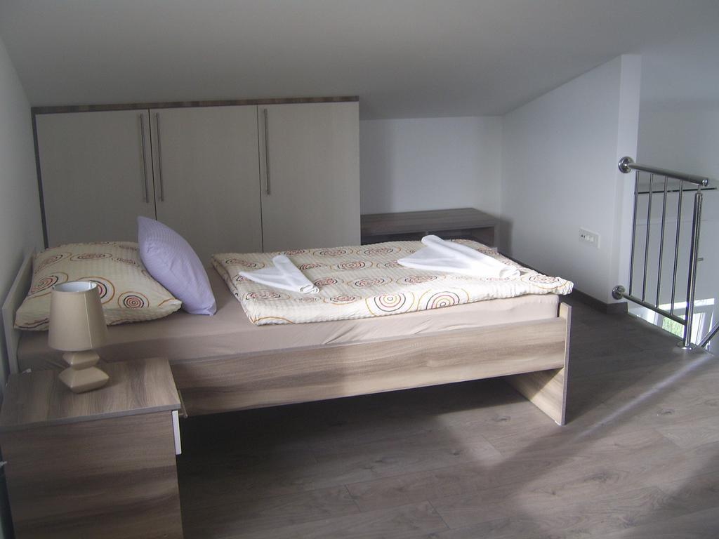 Apartments Villa Erik Rogoznica  Phòng bức ảnh